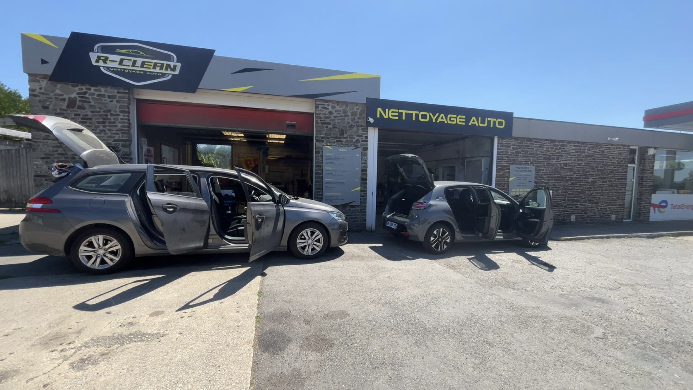Photo de R-CLEAN NETTOYAGE AUTOMOBILE 